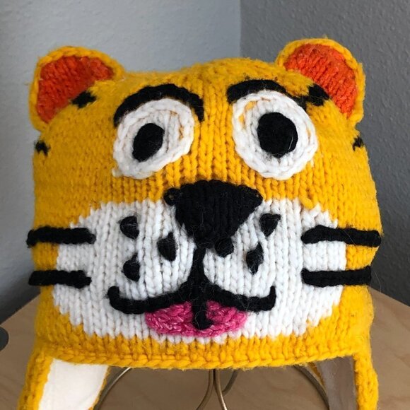 Norsk Kids Wool Blend Lion Beanie - Hand Made in Ecuador - Picture 4 of 8